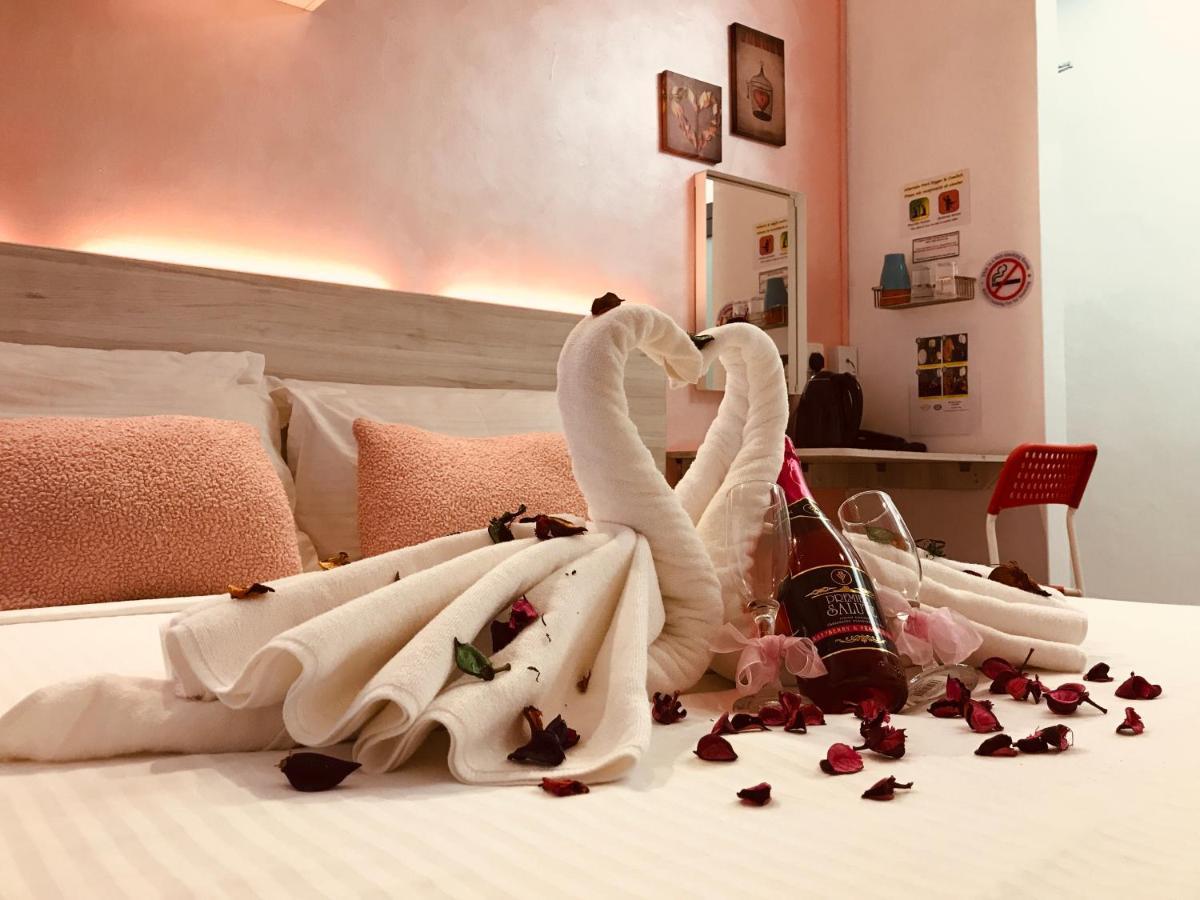 Theme Room
